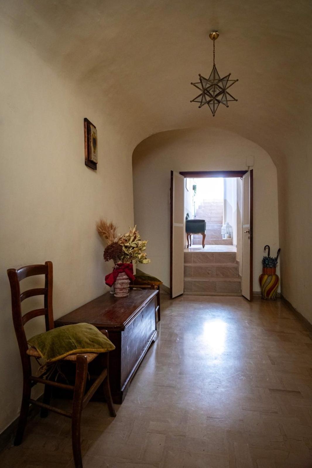 App. Con Terrazza Panoramica In Centro-Montefalco Extérieur photo
