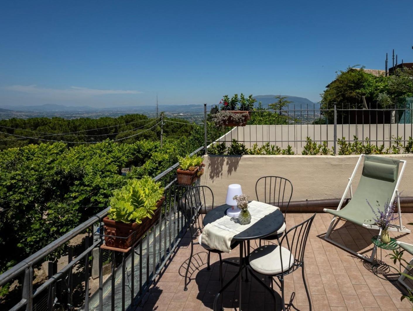 App. Con Terrazza Panoramica In Centro-Montefalco Extérieur photo